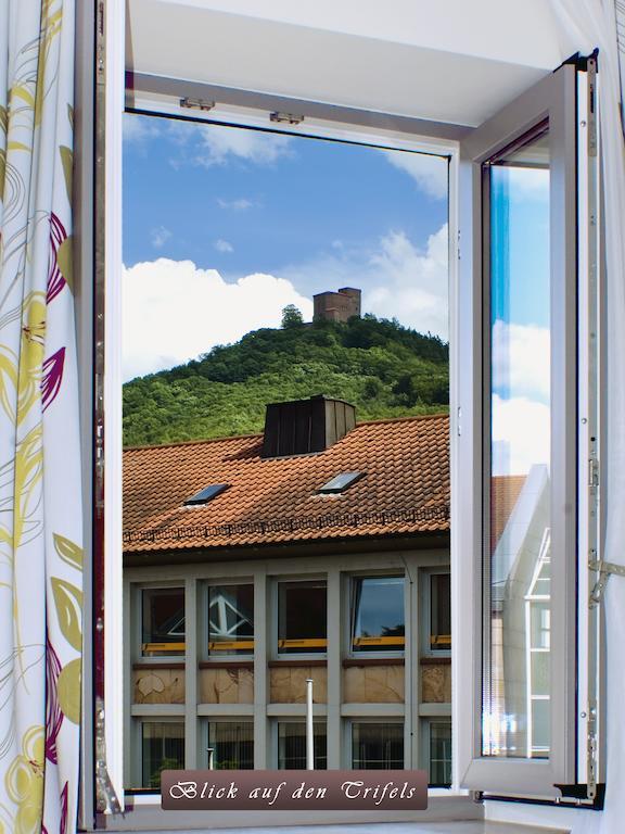 Gaestehaus Eschers Eiswerk Annweiler am Trifels Δωμάτιο φωτογραφία