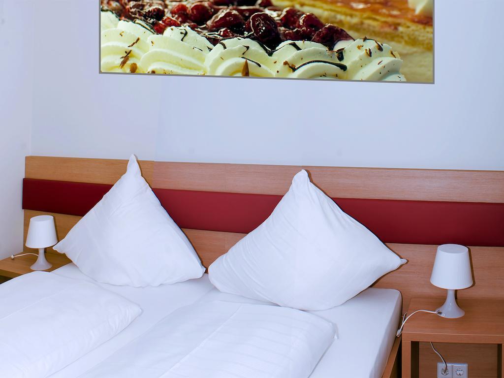 Gaestehaus Eschers Eiswerk Annweiler am Trifels Δωμάτιο φωτογραφία